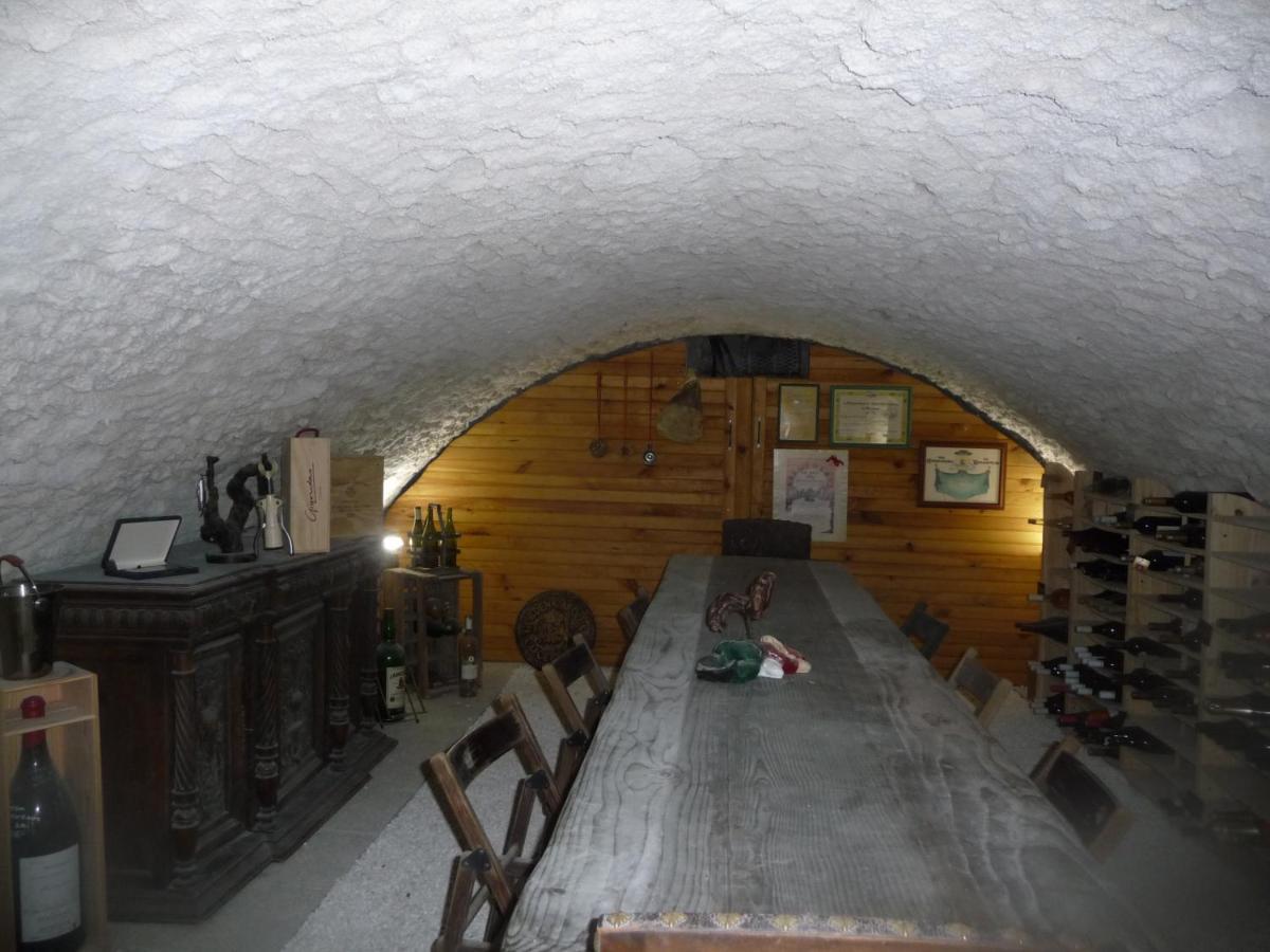 L'Anagramme, Chambres, Table D'Hotes Et Gite Pour Adultes, Naturistes Ou Non ! Cindre Exterior photo