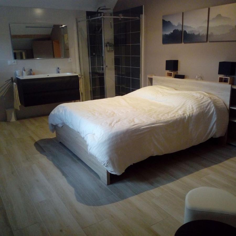 L'Anagramme, Chambres, Table D'Hotes Et Gite Pour Adultes, Naturistes Ou Non ! Cindre Exterior photo